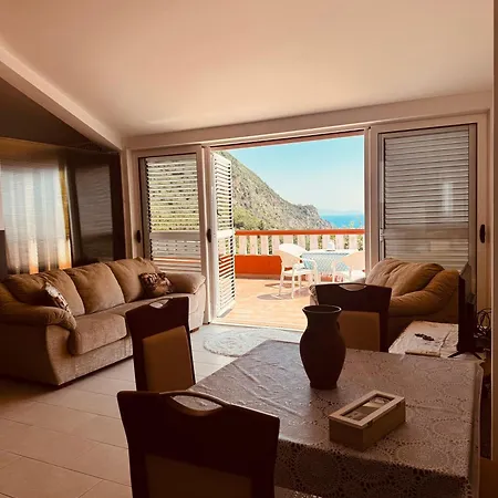 Aparthotel Felix Budva
