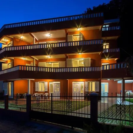 Felix Aparthotel