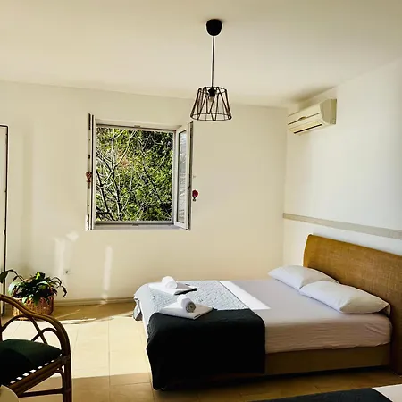 Felix Aparthotel *