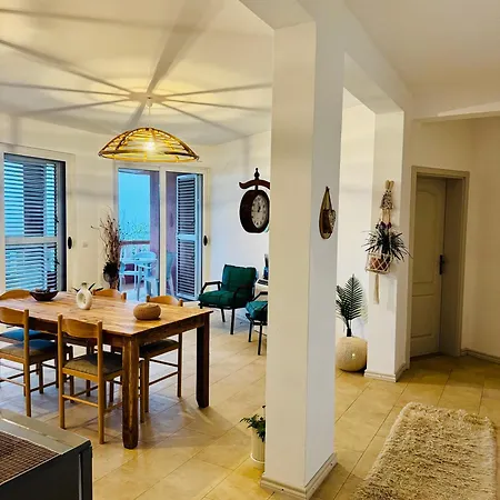 Felix Aparthotel